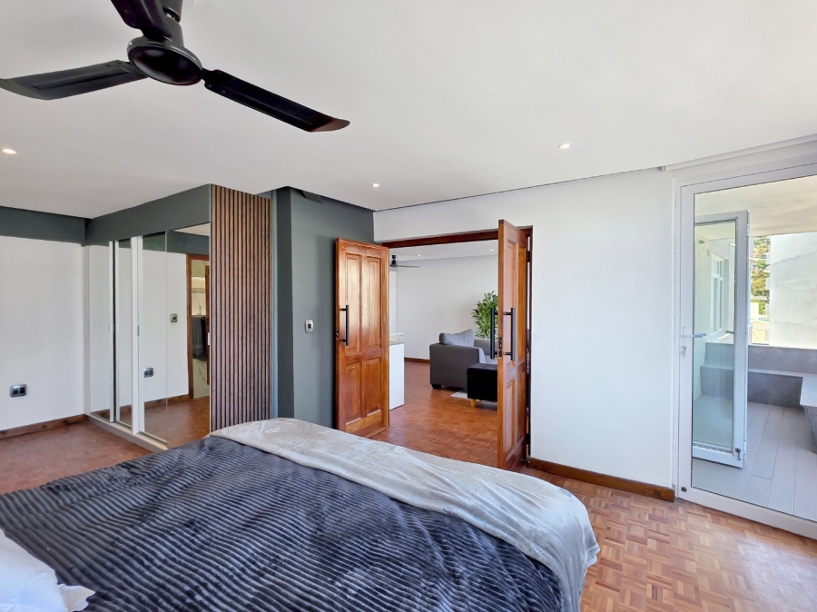 1 Bedroom Property for Sale in Sea Point Western Cape